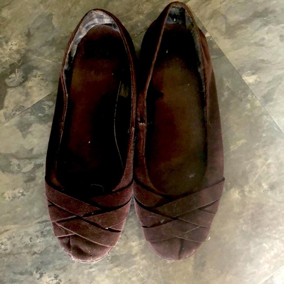 Shoes - Brown Flats Size 9